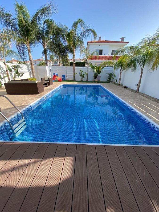 Villa Angel - Exotic Villa 200M From Beach พาราลิมนี ภายนอก รูปภาพ